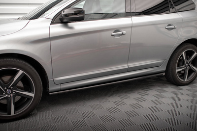 Rajouts Des Bas De Caisse Volvo XC60 R-Design Mk1 Facelift