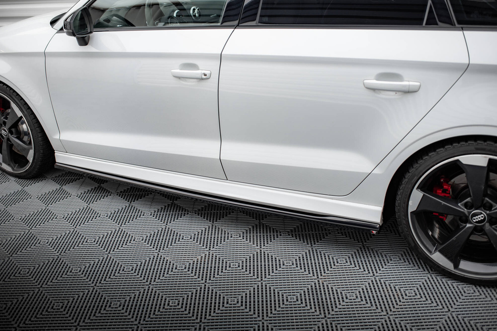 Rajouts Des Bas De Caisse V.2 Audi RS3 Sedan 8V Facelift