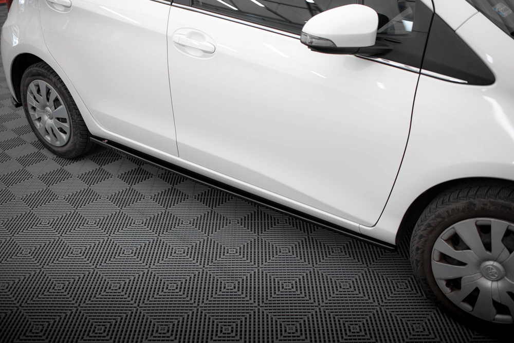 Rajouts Des Bas De Caisse Toyota Yaris Mk3 Facelift