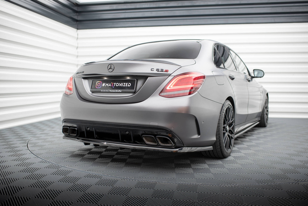 Arriere Splitter (avec une barre verticale) Mercedes-AMG C63 Sedan / Estate W205 Facelift