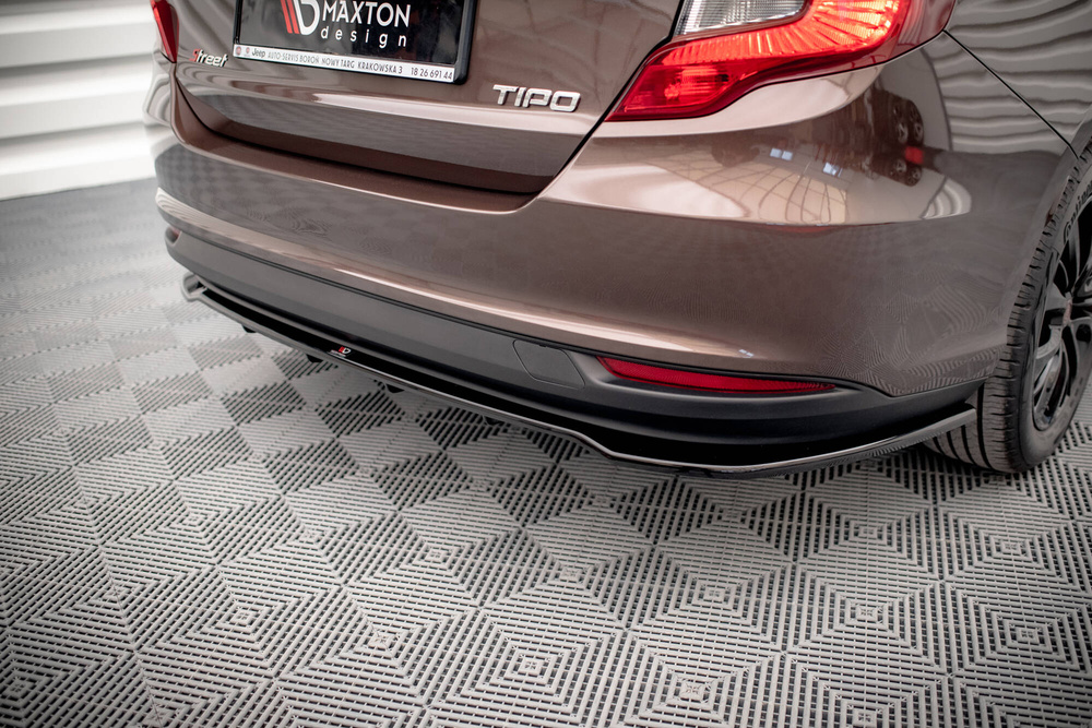 Arriere Splitter (avec une barre verticale) Fiat Tipo S Sedan Mk1