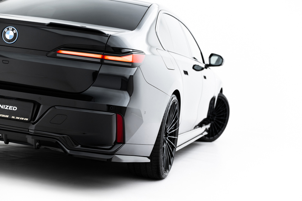 Arriere Splitter (avec une barre verticale) V.2 BMW 7 M-Pack G70