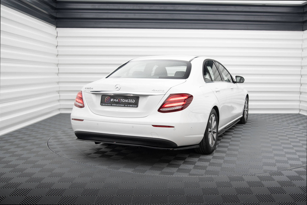 Arriere Splitter (avec une barre verticale) Mercedes-Benz E W213