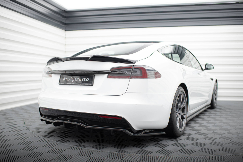 Arriere Splitter (avec une barre verticale) V.2 Tesla Model S Plaid Mk1 Facelift