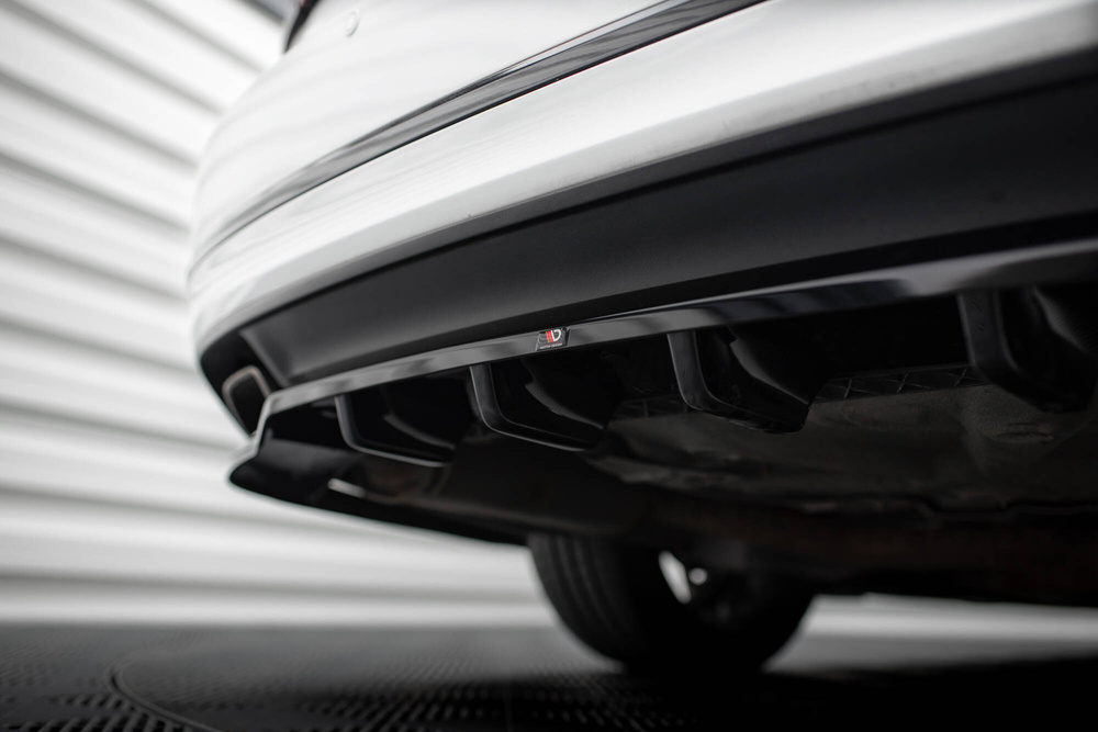 Arriere Splitter (avec une barre verticale) Volkswagen Passat GT B8 Facelift USA