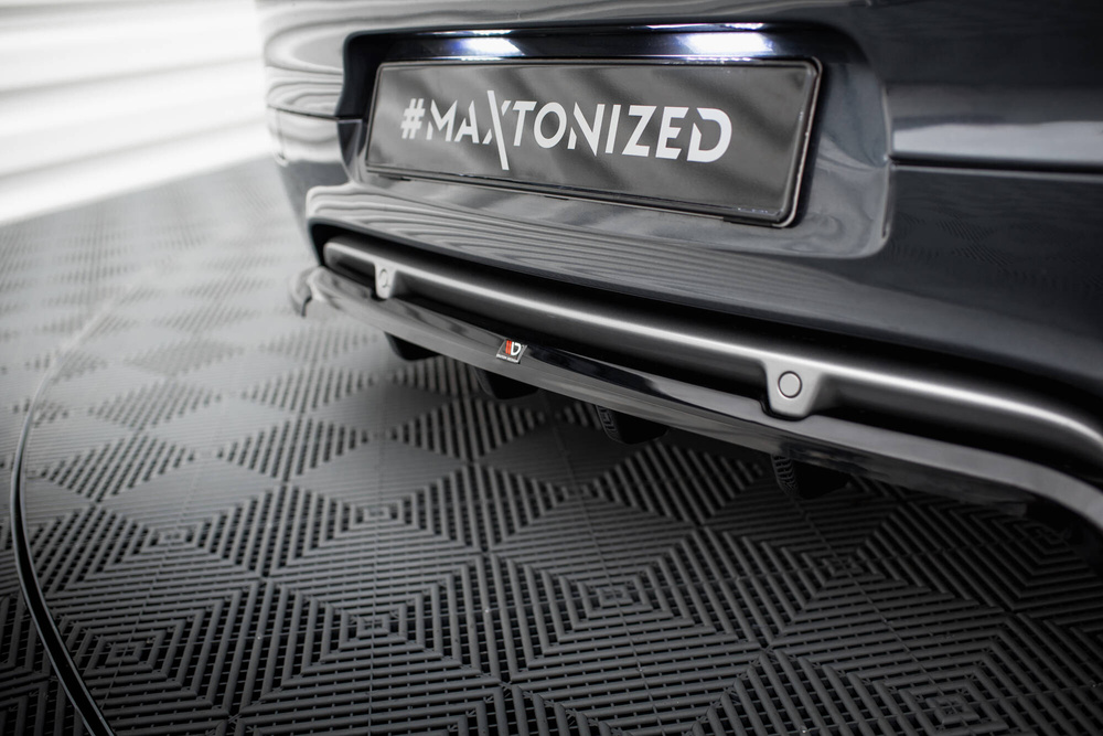 Arriere Splitter (avec une barre verticale) Renault Megane GT MK3 Facelift
