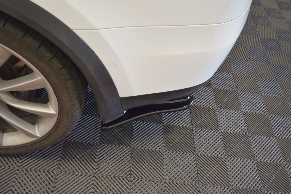 LAME DU PARE-CHOCS ARRIERE V.1 TESLA MODEL X