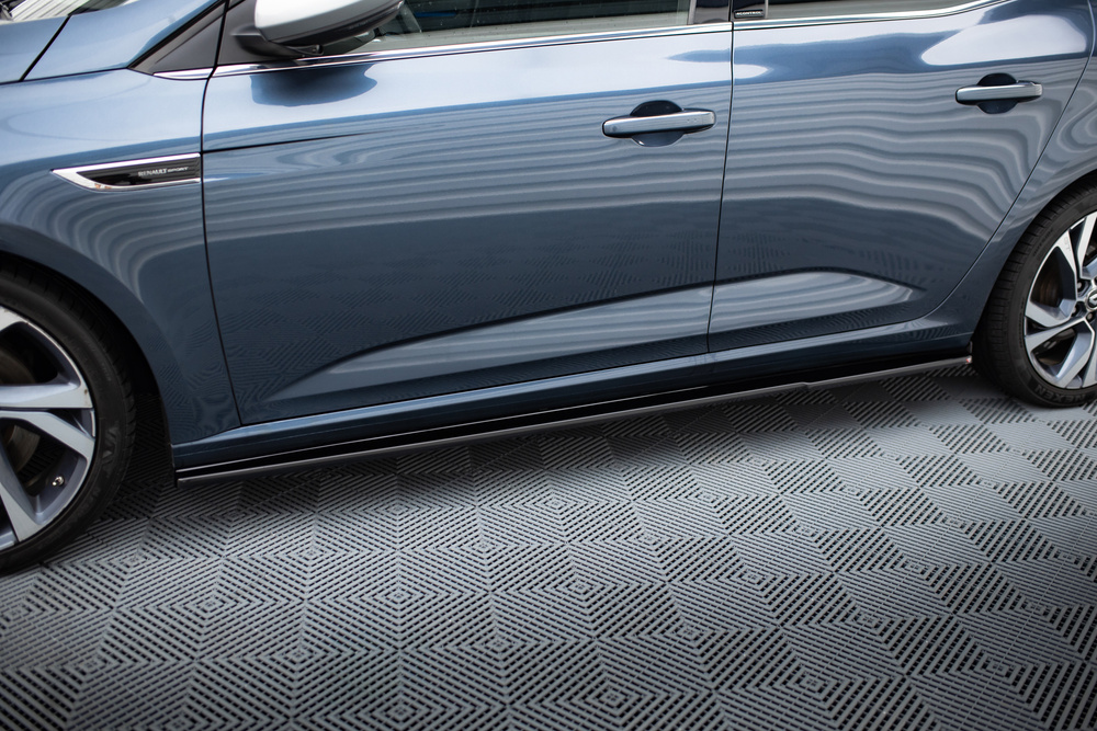 RAJOUTS DES BAS DE CAISSE POUR Renault Megane Mk4 Hatchback