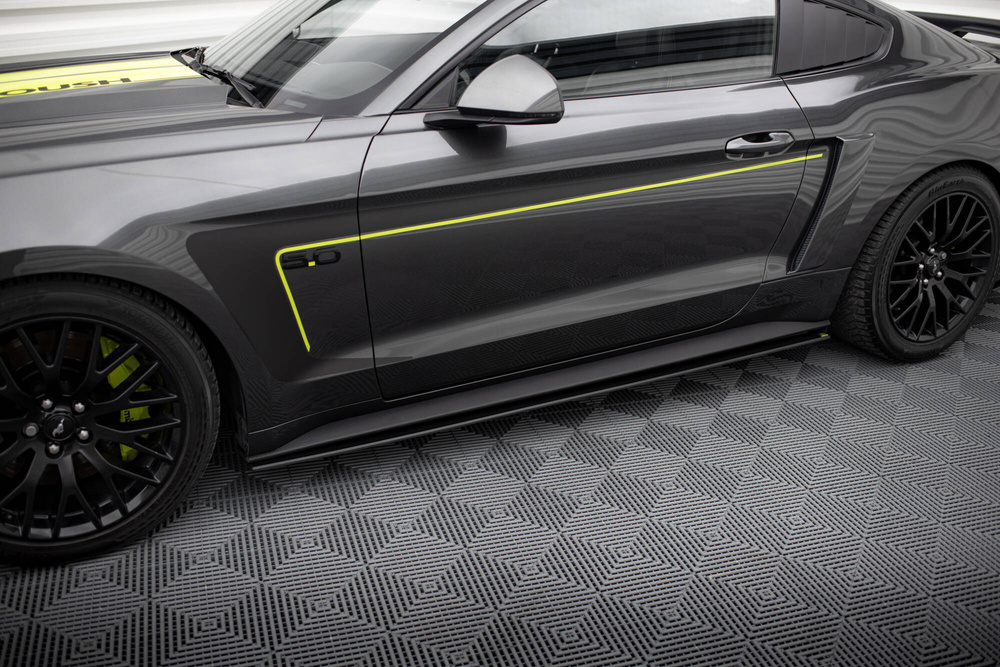 Street Pro Rajouts Des Bas De Caisse Ford Mustang GT Mk6