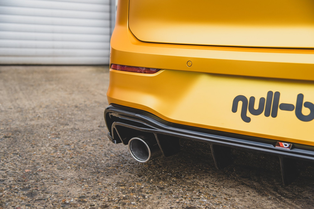 Rajout du pare-chocs arriere (GTI LOOK) et l'échappement Volkswagen Golf Mk8
