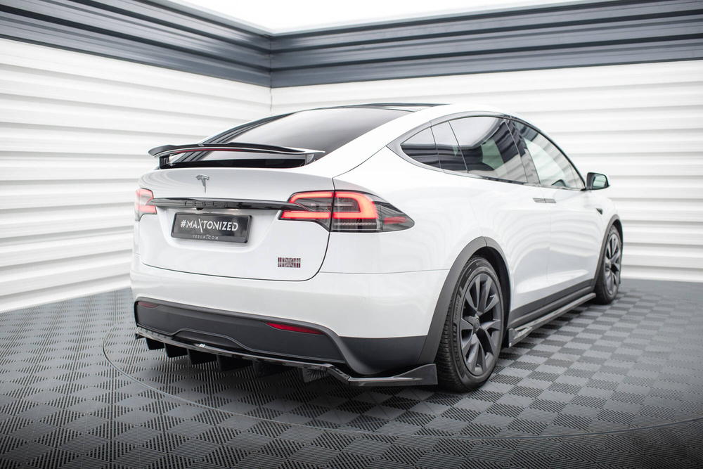 Arriere Splitter (avec une barre verticale) Tesla Model X Mk1 Facelift