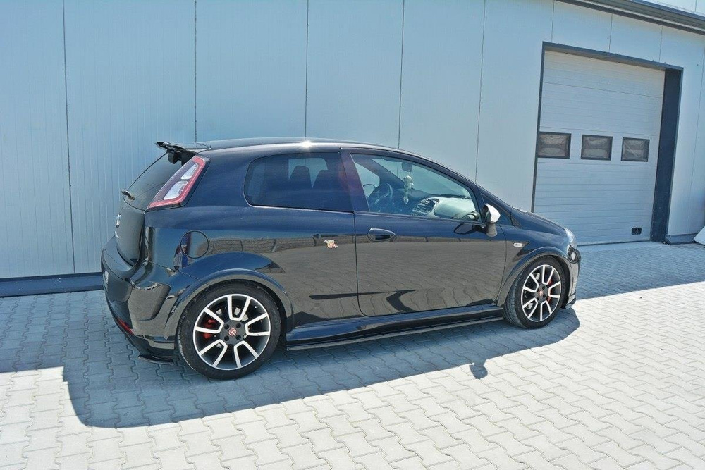 Rajouts Des Bas De Caisse Pour Abarth Punto Evo 