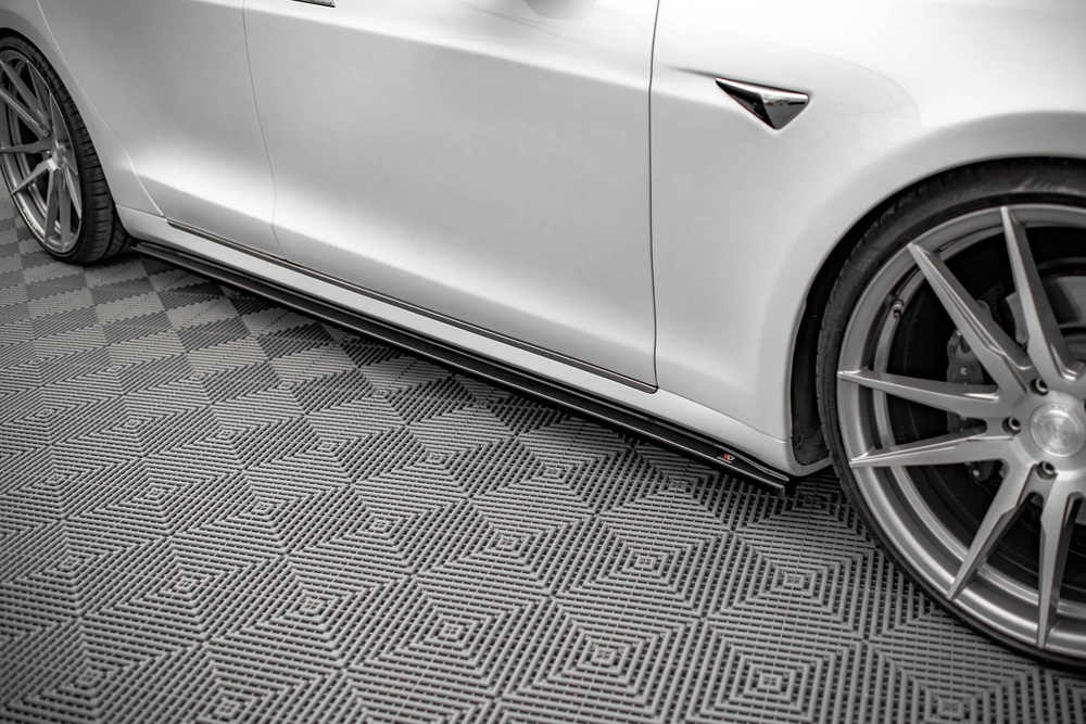 RAJOUTS DES BAS DE CAISSE POUR Tesla Model S Facelift