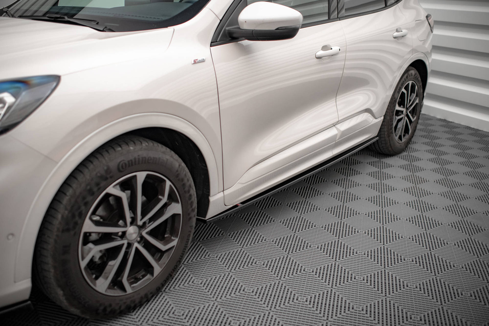 Rajouts Des Bas De Caisse Ford Kuga ST-Line Mk3