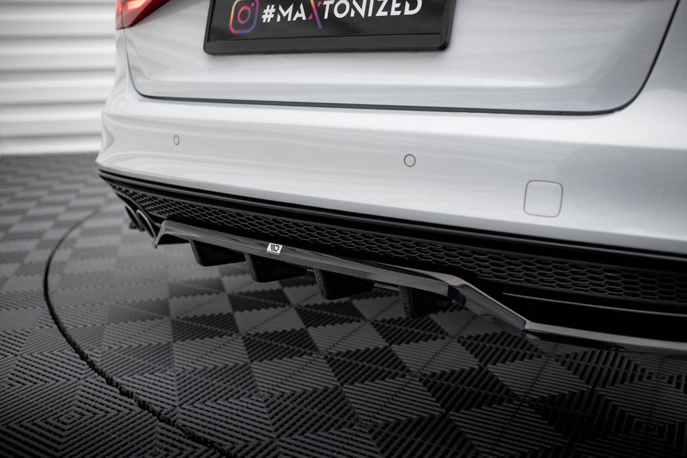 Arriere Splitter (avec une barre verticale) Audi A4 Competition B8 Facelift