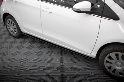 Rajouts Des Bas De Caisse Toyota Yaris Mk3 Facelift