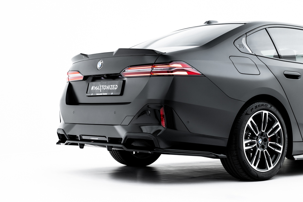 Arriere Splitter (avec une barre verticale) V.1 BMW 5 / i5 M-Pack Sedan / Touring G60 / G61