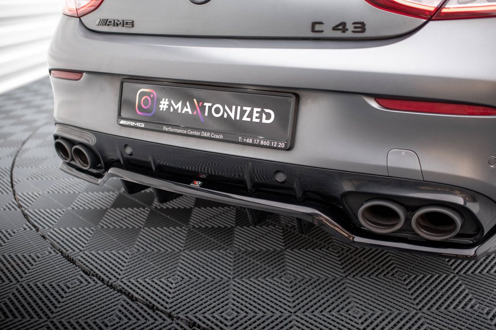 Arriere Splitter (avec une barre verticale) Mercedes-AMG C43 Coupe / Cabrio C205 Facelift / A205 Facelift