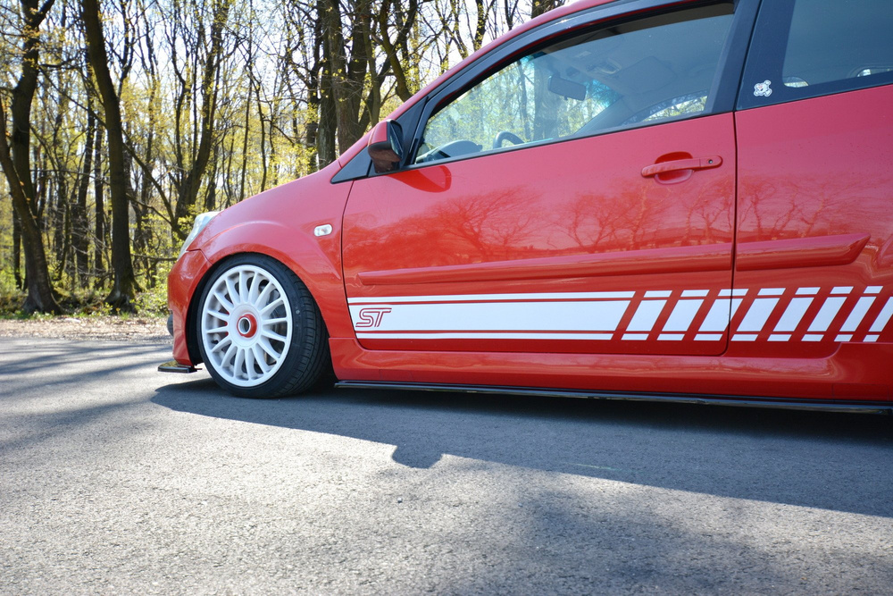 Rajouts Des Bas De Caisse Pour Ford Fiesta ST Mk6