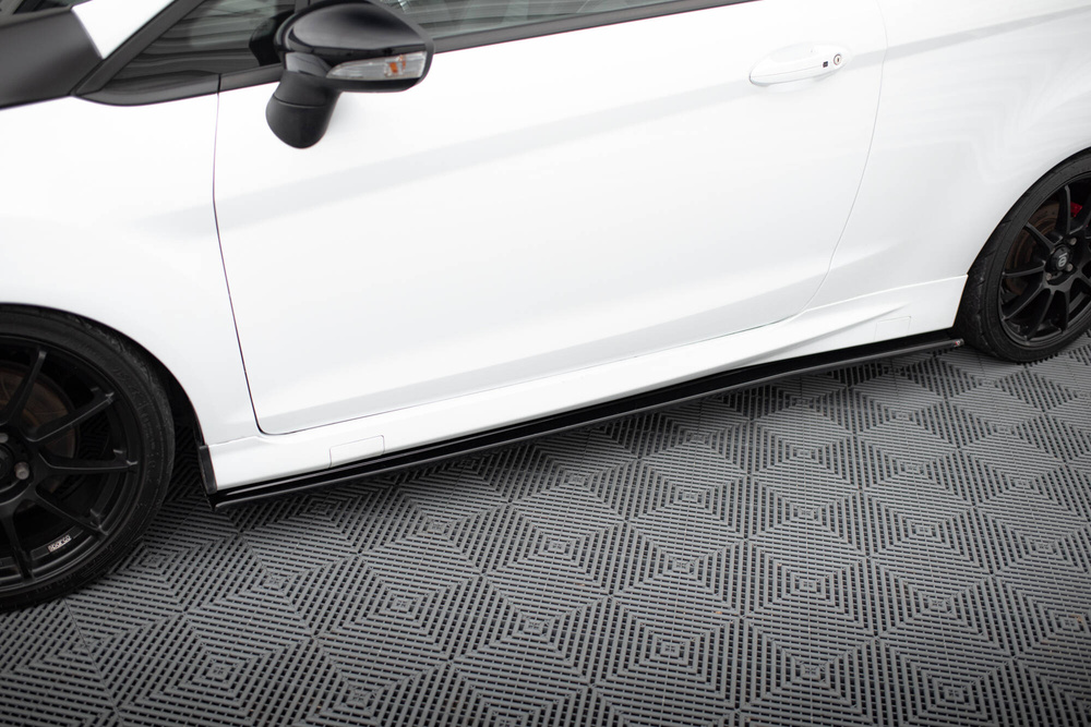 Rajouts Des Bas De Caisse Pour Ford Fiesta ST / ST-Line Mk7 / Mk7 Facelift