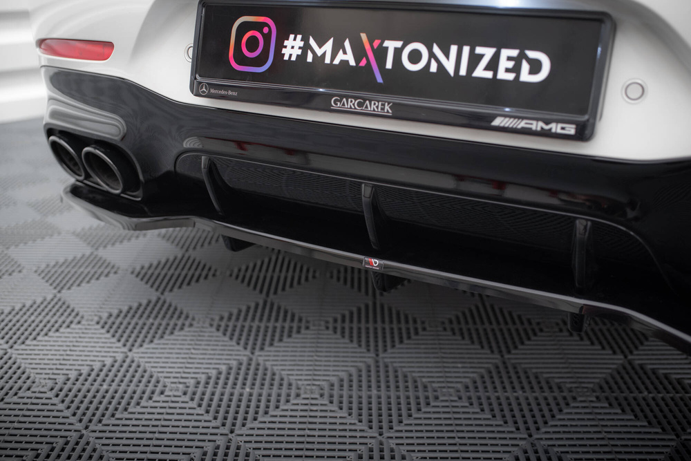 Arriere Splitter (avec une barre verticale) Mercedes-AMG GT 43 4 Door Coupe V8 Styling Package