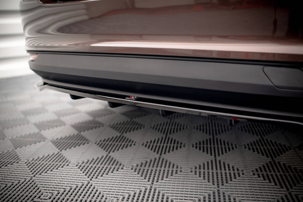 Arriere Splitter (avec une barre verticale) Fiat Tipo S Sedan Mk1