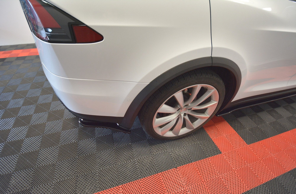LAME DU PARE-CHOCS ARRIERE V.1 TESLA MODEL X