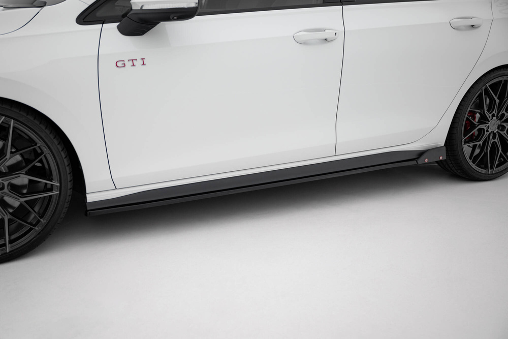 Rajouts Des Bas De Caisse V.2 + Ailerons Volkswagen Golf GTI / GTE / GTI Clubsport / GTD / R-Line Mk8