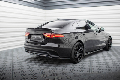 Arriere Splitter (avec une barre verticale) Jaguar XE X760 Facelift