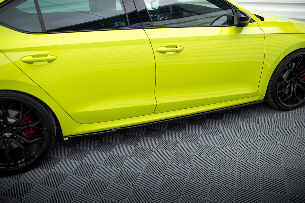 Rajouts Des Bas De Caisse V.1 Skoda Octavia RS Liftback / Combi Mk4