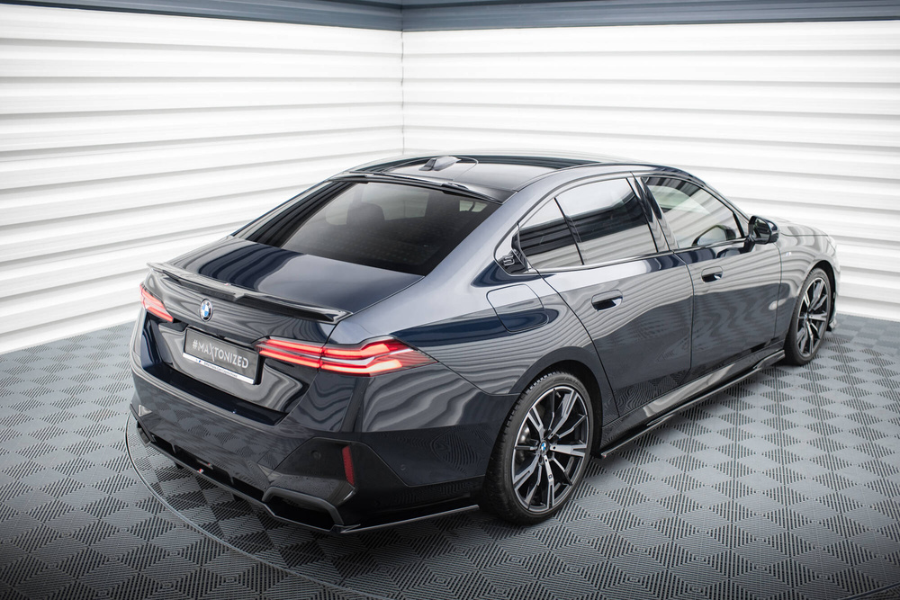 Le prolongement de la lunette arrière BMW 5 / i5 M-Pack Sedan G60