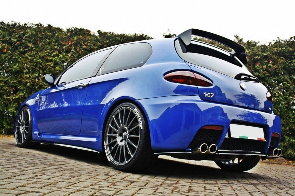 Arriere Splitter ALFA ROMEO 147 GTA (avec une barre verticale)