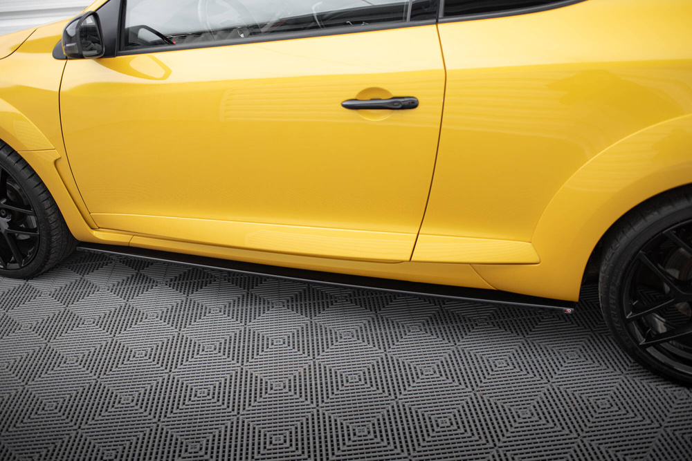 RAJOUTS DES BAS DE CAISSE POUR RENAULT MEGANE 3 RS