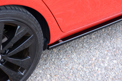 Rajouts Des Bas De Caisse Pour Skoda Fabia RS Mk2