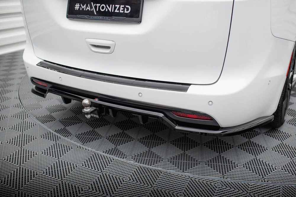 Arriere Splitter (avec une barre verticale) Chrysler Pacifica Mk2 Facelift